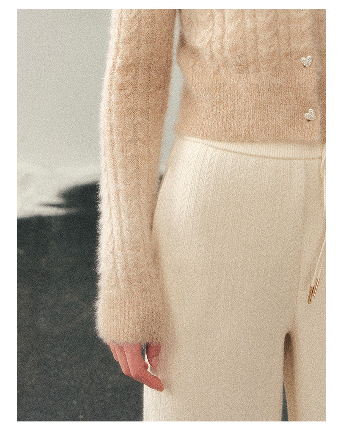 ShaoYeYan Aomalm Density of Residual Warmth French 3D Flower Sweater