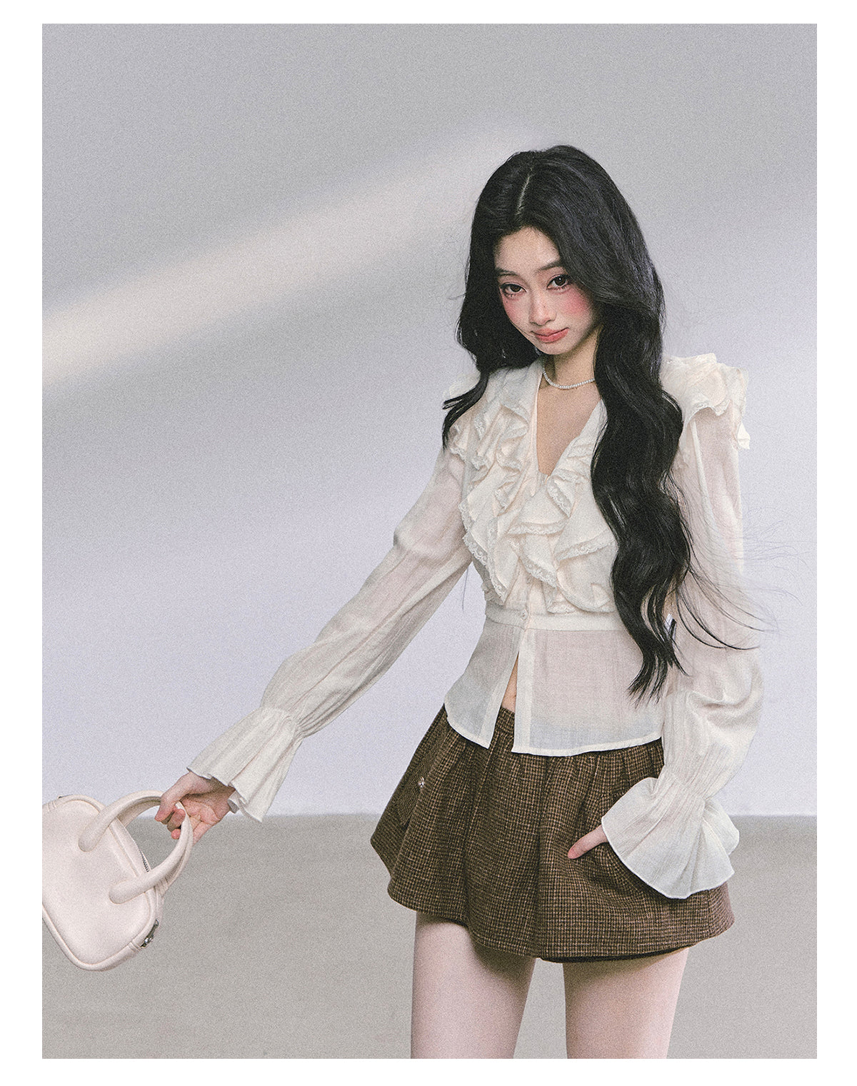 ShaoYeYan Showa Naho French V-Neck Lace Blouse