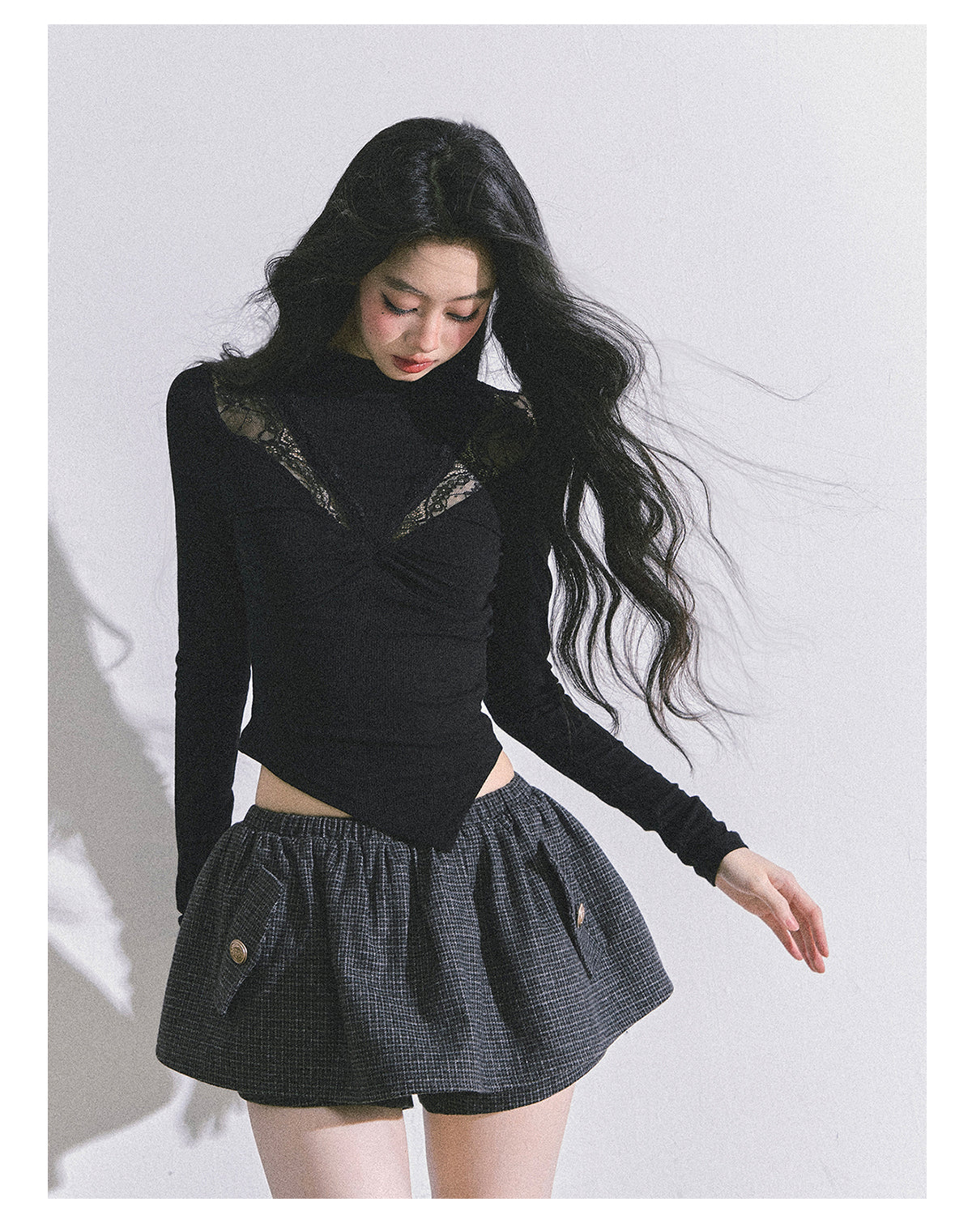 ShaoYeYan Showa Era Heiress Long Sleeve Lace Knit Crop Top