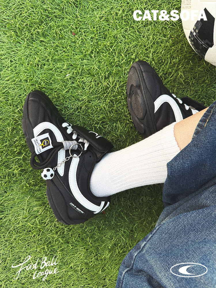 CAT&SOFA Black/White Football Trainer