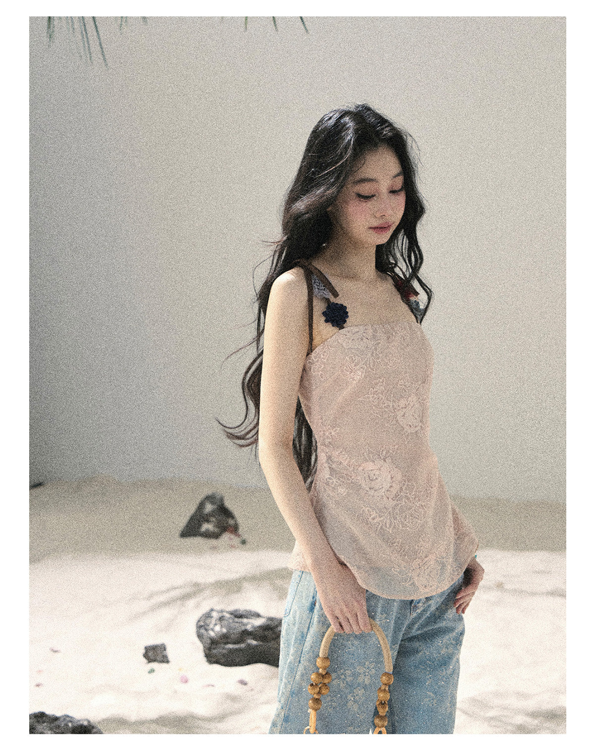 ShaoYeYan Aomalm Begonia Drunk on Evening Breeze Embroidered Floral Top