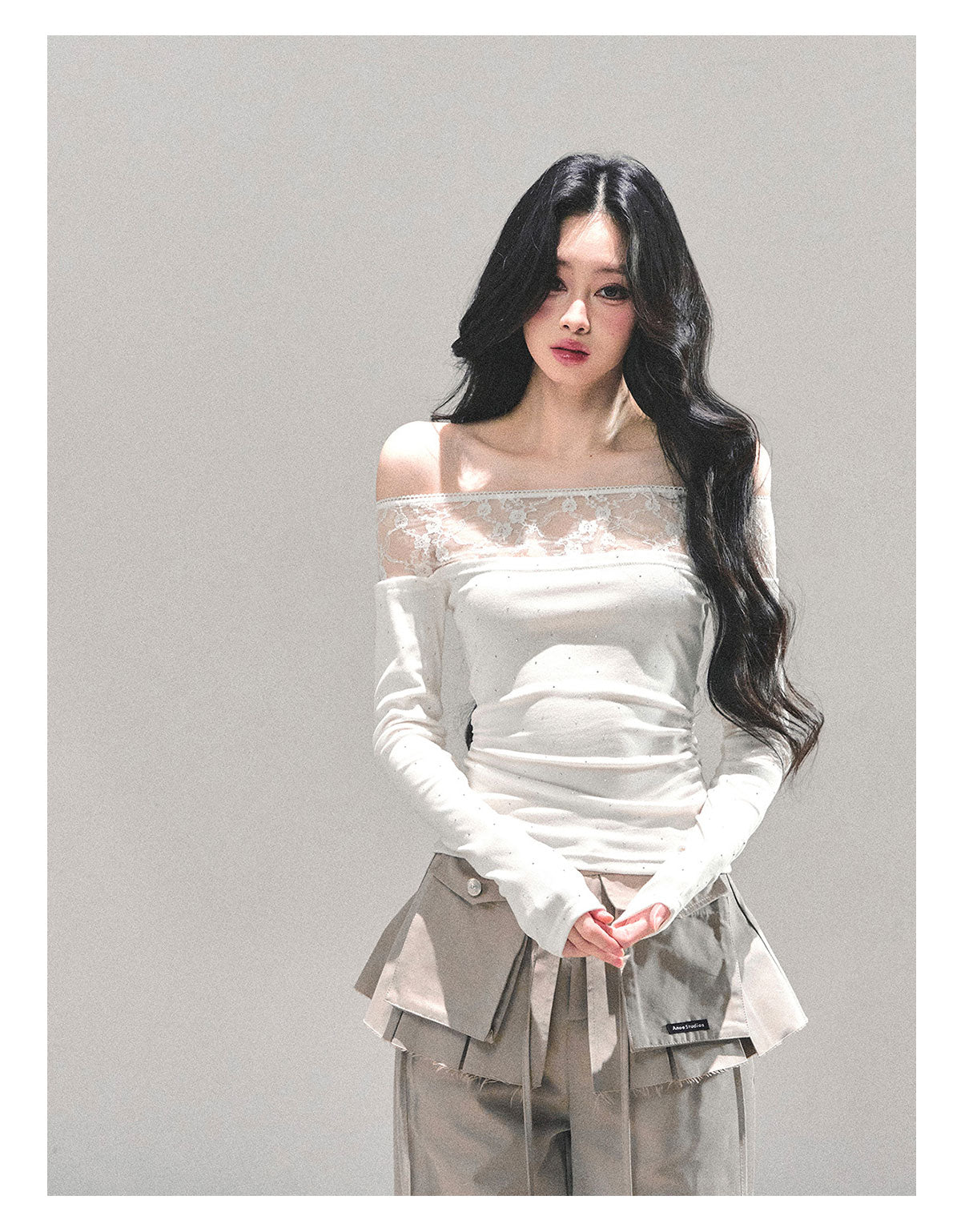 ShaoYeYan Blank Warmth Off-Shoulder Long Sleeve T-Shirt