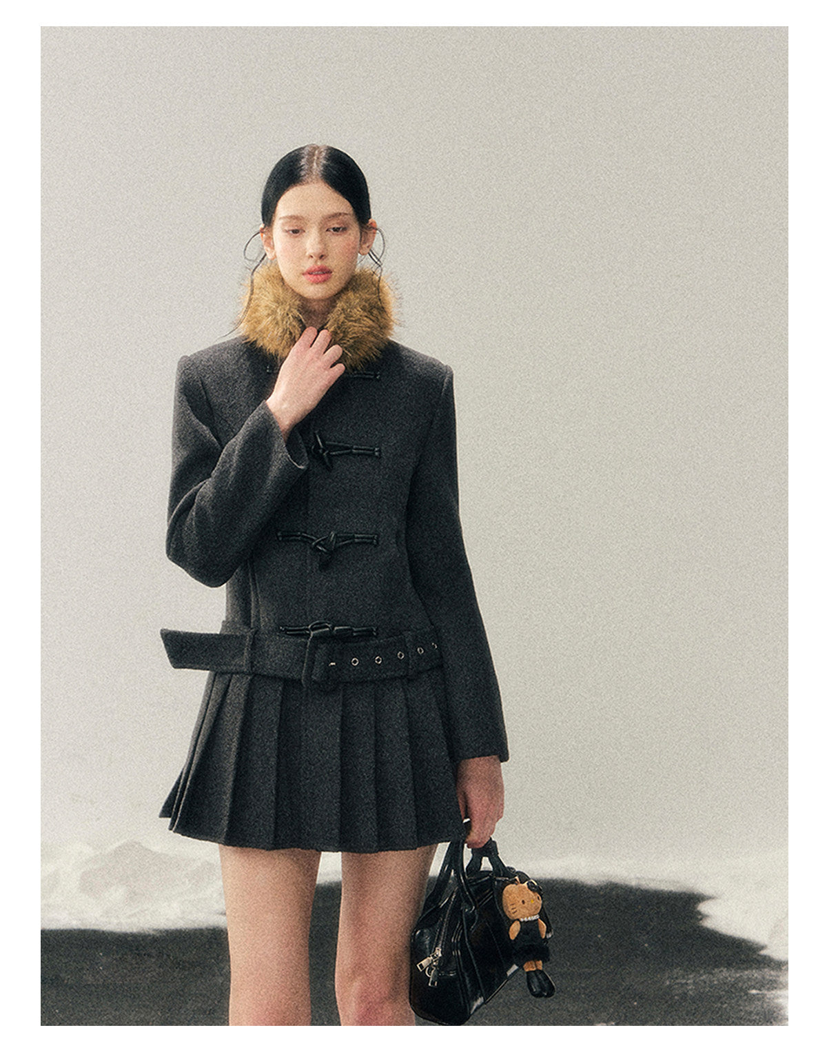 ShaoYeYan Aomalm Winter's Whisper Toggle Wool Coat