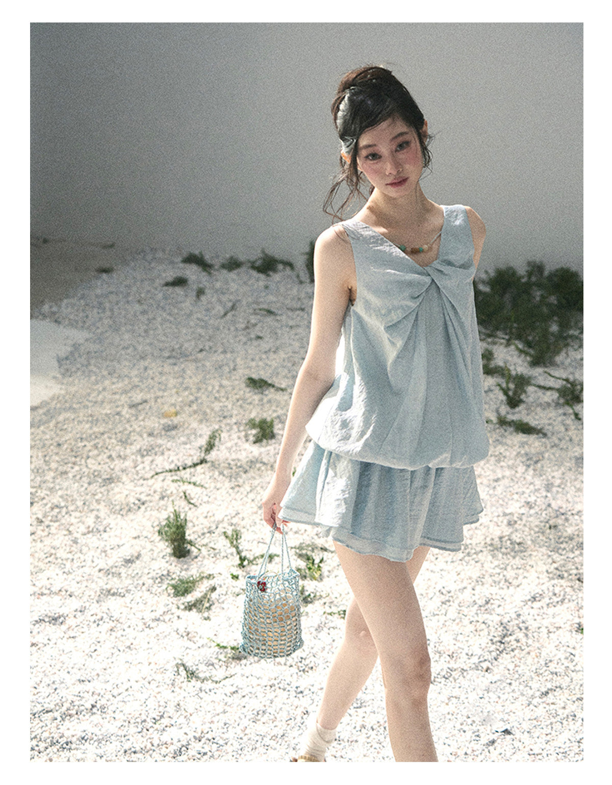 ShaoYeYan Aomalm Grass Blades Curl Softly French V-Neck Twist Dress