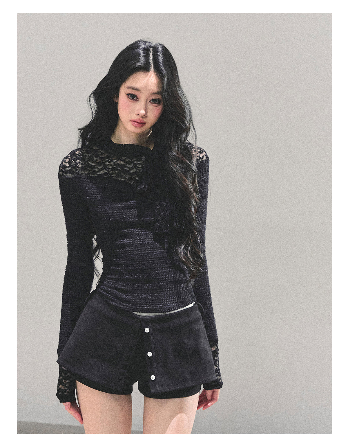 ShaoYeYan Black & White Long Sleeve Lace T-Shirt