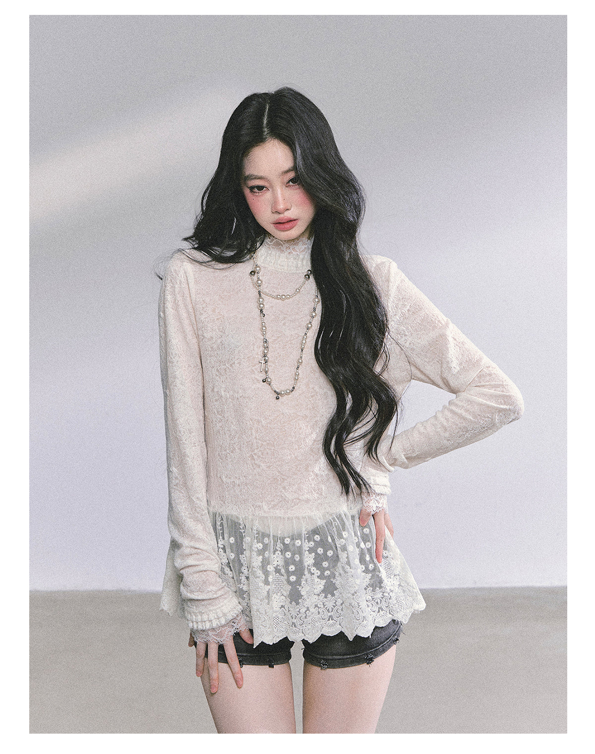 ShaoYeYan Floating Lace Art Loose Long Sleeve T-Shirt