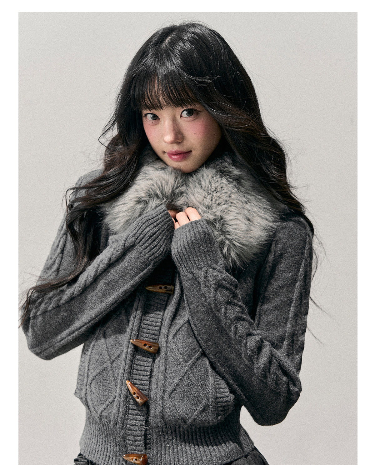 ShaoYeYan Aomalm She Turns Into Mist Cable Knit Toggle Sweater