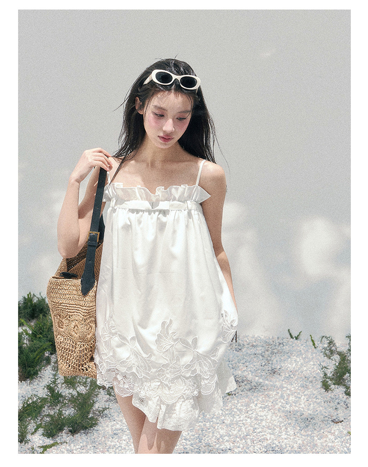 ShaoYeYan Aomalm Summer Like a Bouquet Off-Shoulder French Lace Cami