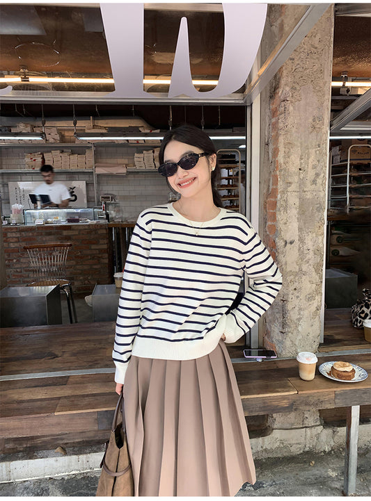 Pusumede Striped Crewneck Sweater
