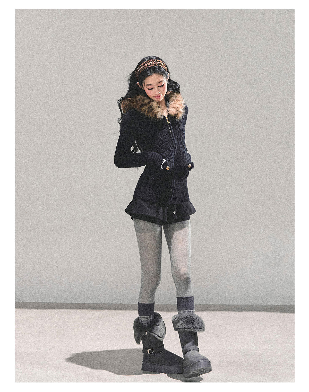 ShaoYeYan Only She Walked By Hooded Sweater