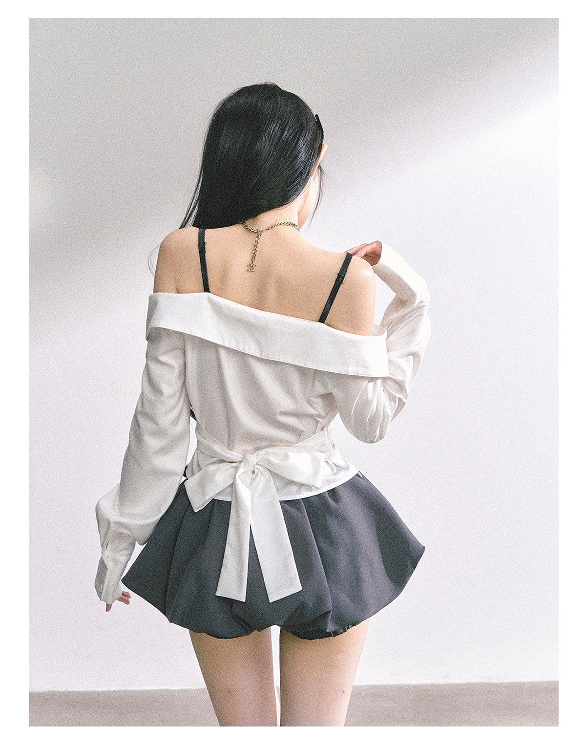 SHAOYEYAN London Story Off-Shoulder Plaid Shirt