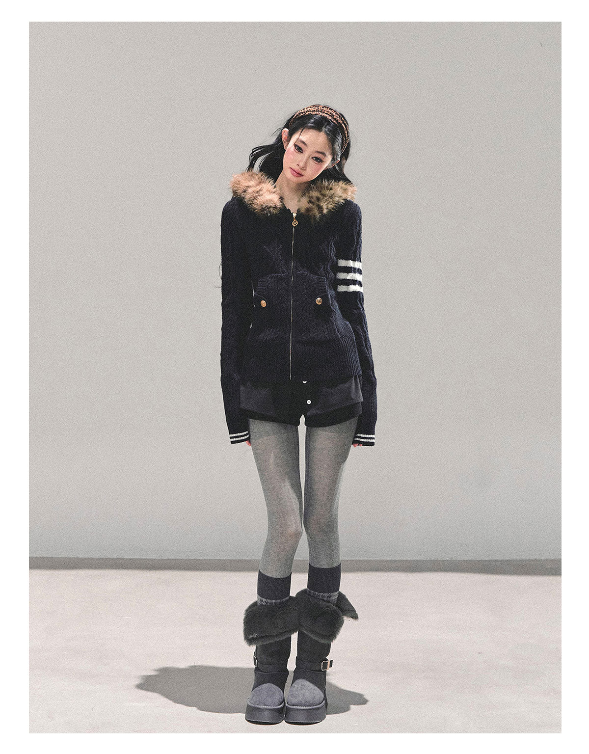 ShaoYeYan Only She Walked By Hooded Sweater