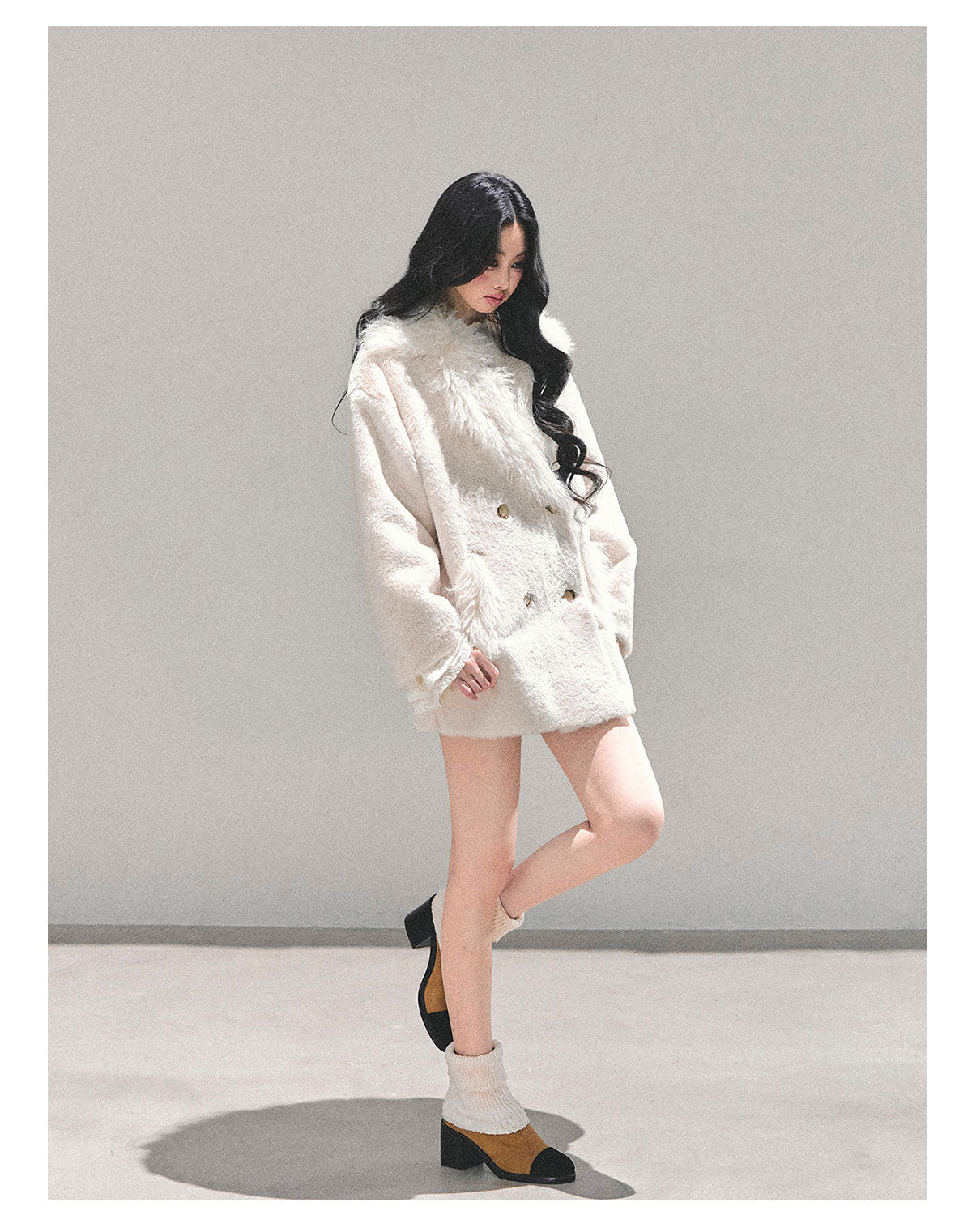 ShaoYeYan She Walks Into Void Fur-Trimmed Coat