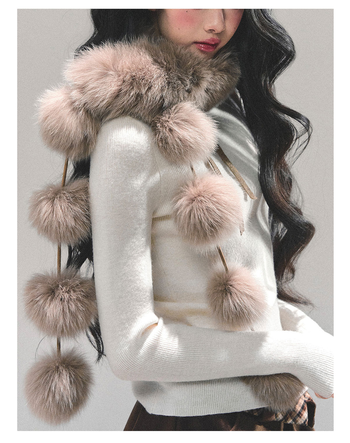 ShaoYeYan Passing By Her Side Faux Fox Fur Collar