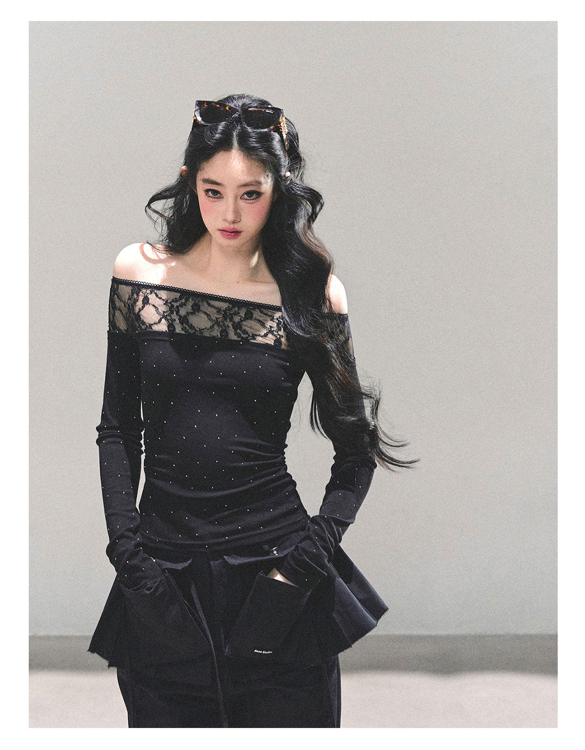 ShaoYeYan Blank Warmth Off-Shoulder Long Sleeve T-Shirt