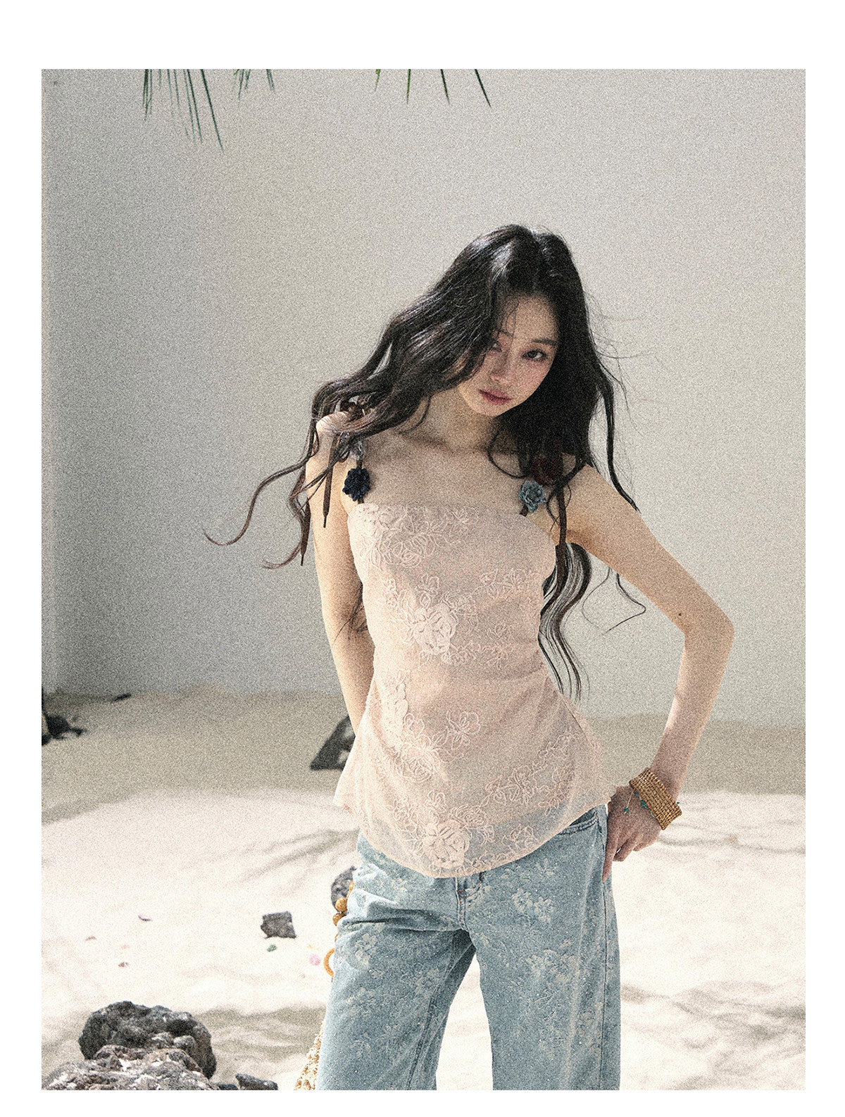 ShaoYeYan Aomalm Begonia Drunk on Evening Breeze Embroidered Floral Top