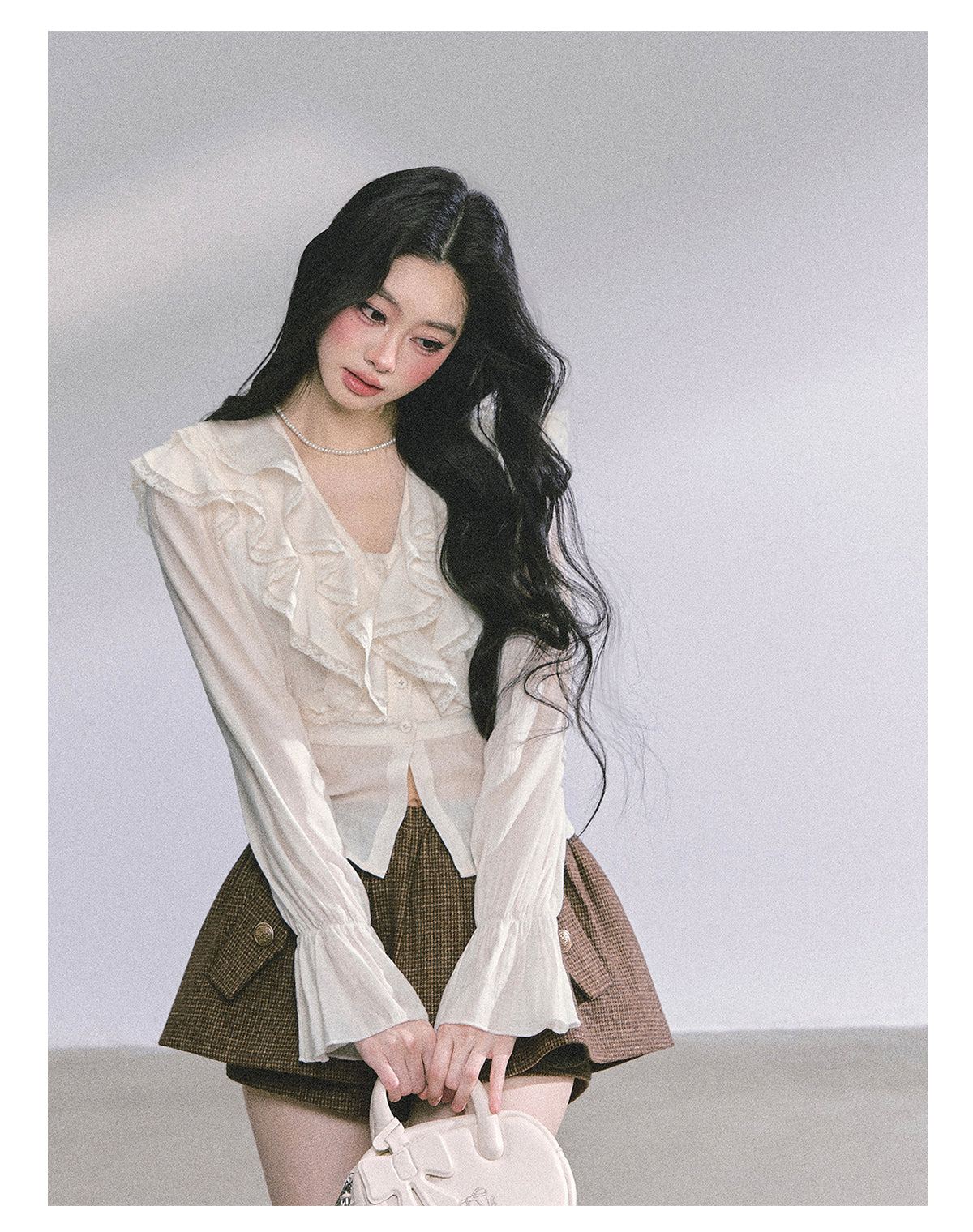 ShaoYeYan Showa Naho French V-Neck Lace Blouse
