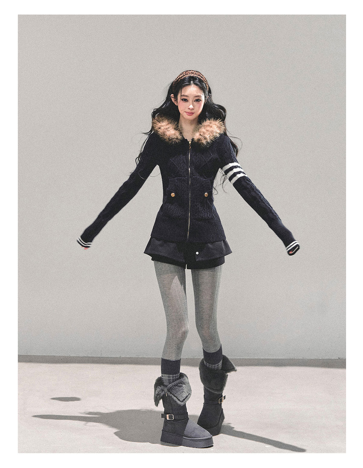 ShaoYeYan Only She Walked By Hooded Sweater