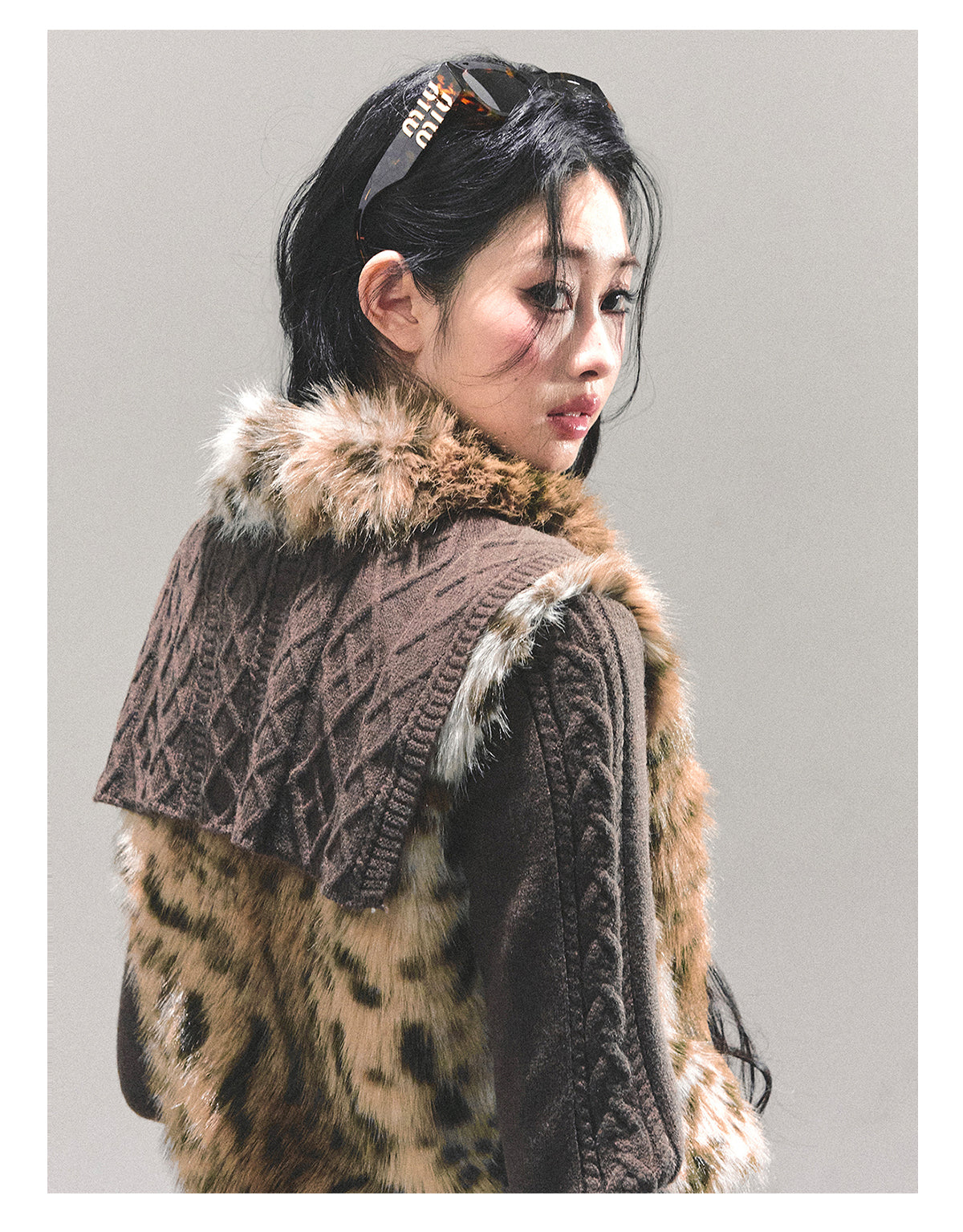 ShaoYeYan She Walks Through Wilderness Fake Two-Layer Coat