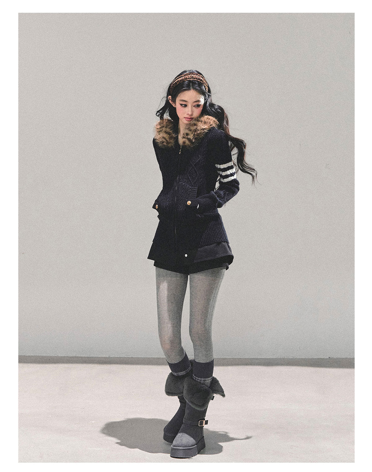 ShaoYeYan Only She Walked By Hooded Sweater