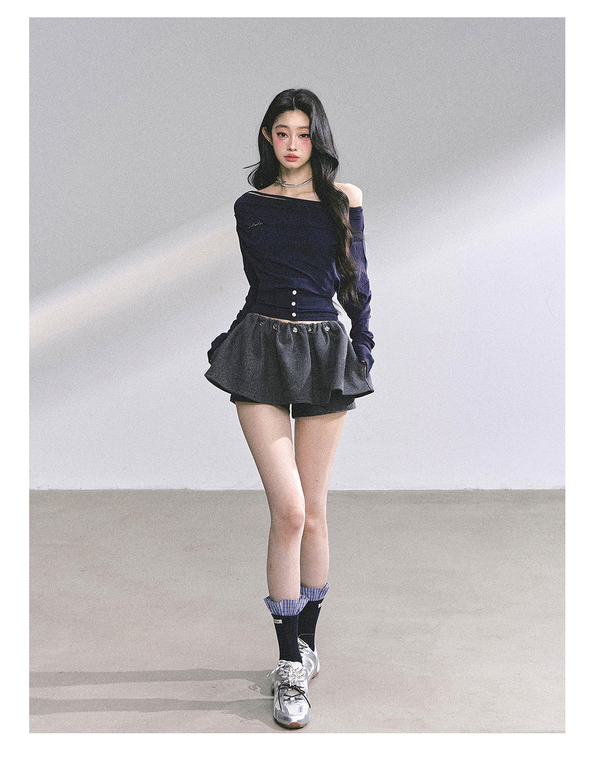 SHAOYEYAN Off-Shoulder Waist-Defining Long Sleeve Tee