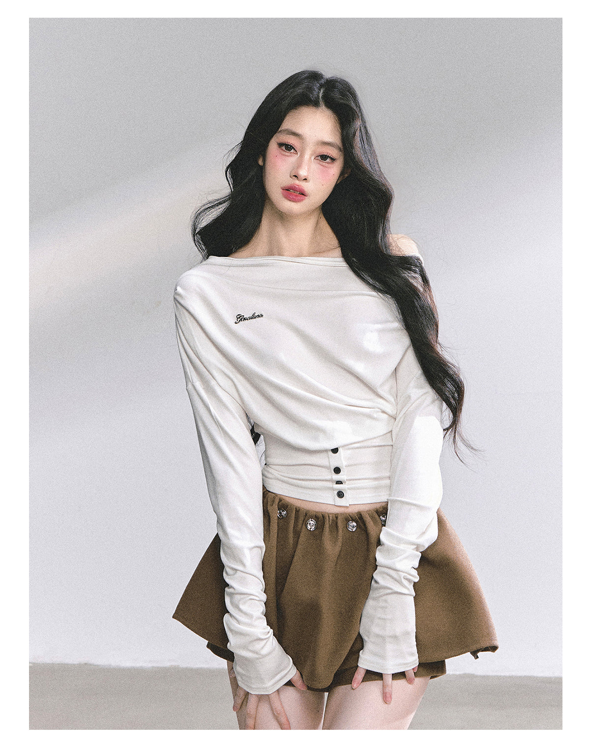 SHAOYEYAN Off-Shoulder Waist-Defining Long Sleeve Tee