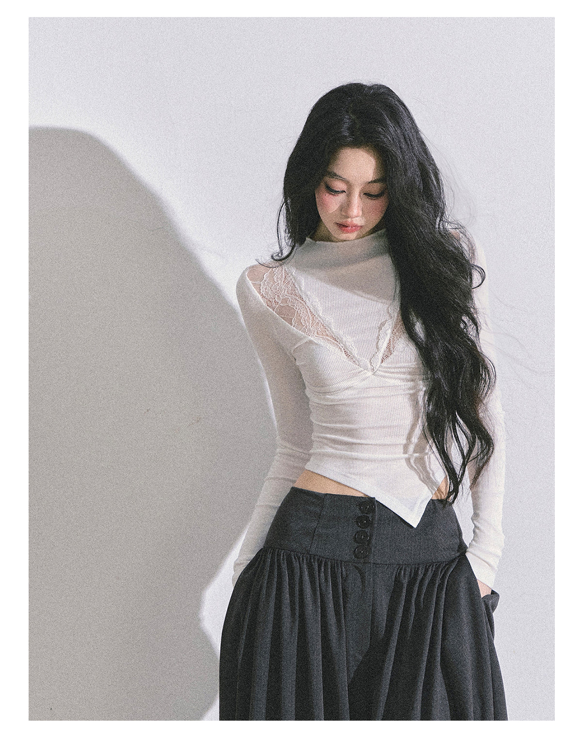 ShaoYeYan Showa Era Heiress Long Sleeve Lace Knit Crop Top