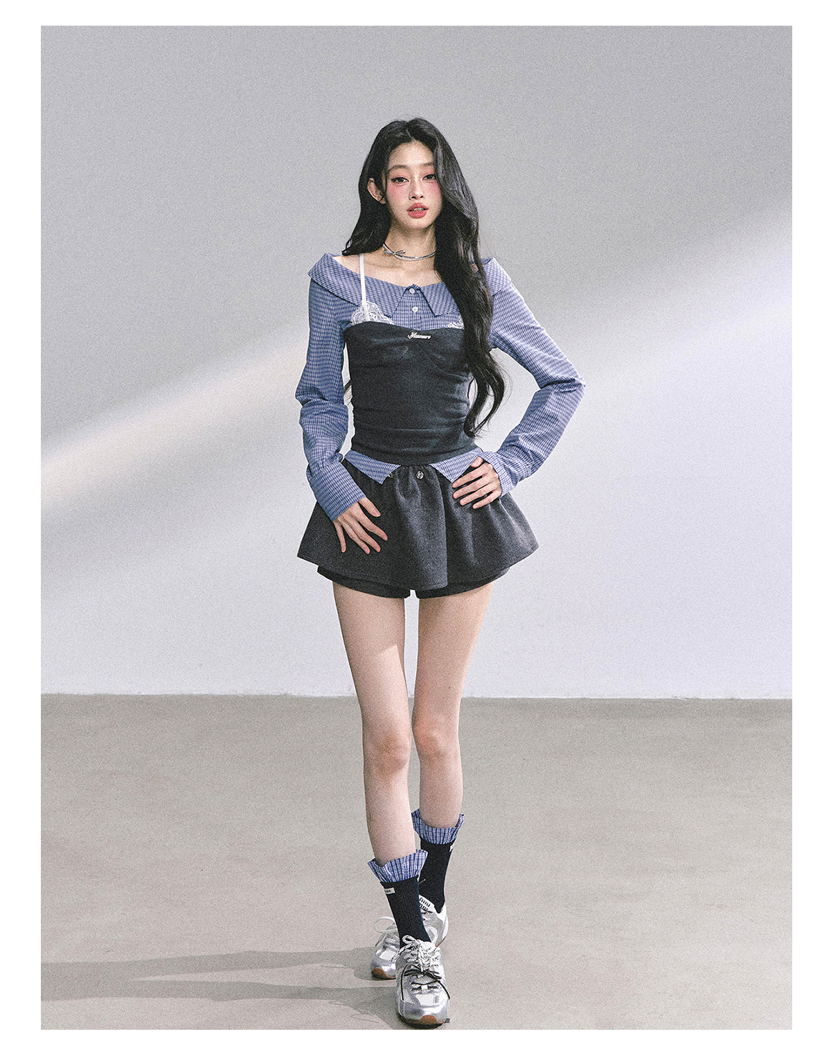 SHAOYEYAN Off-Shoulder Mock Layer Plaid Slimming Tee