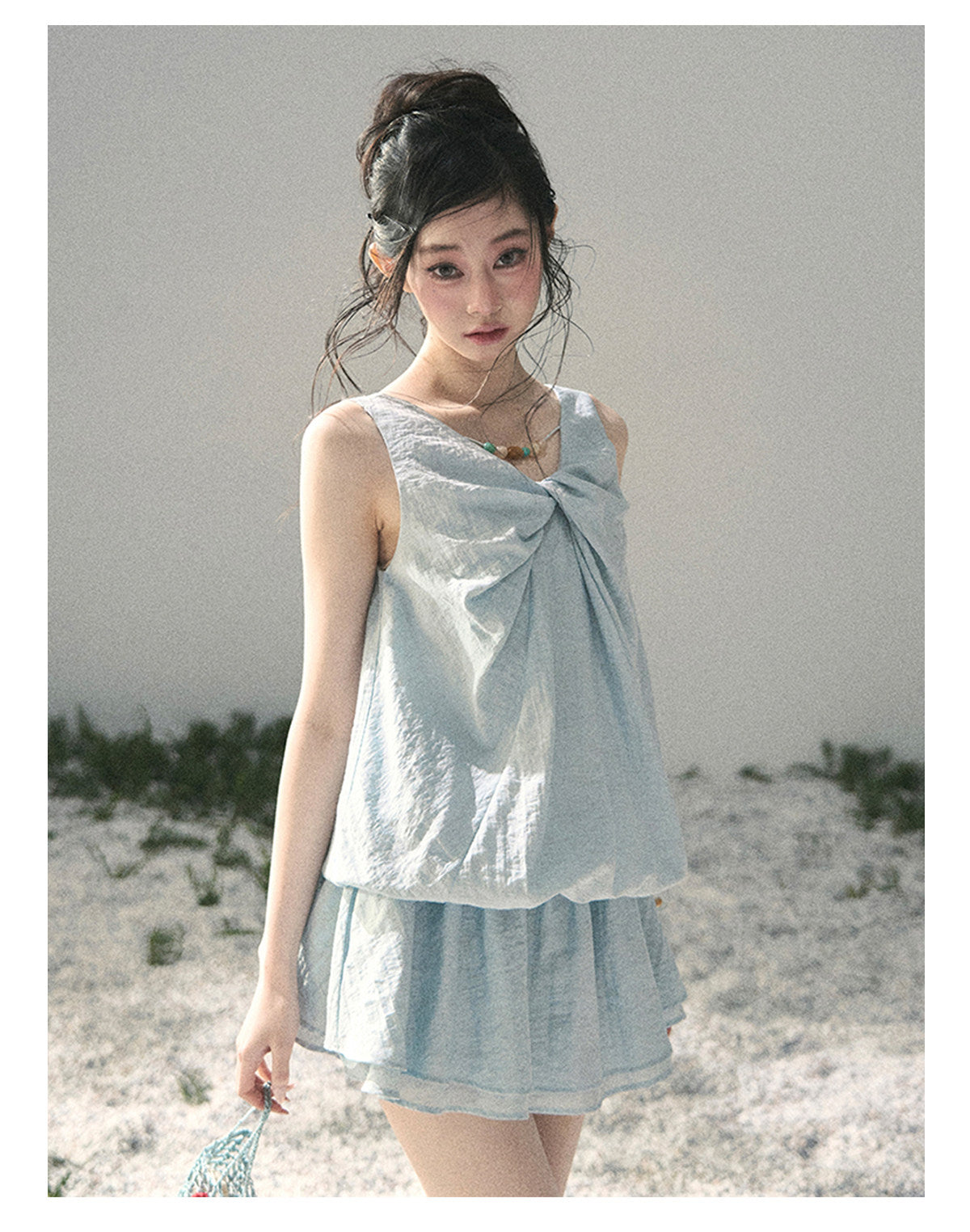 ShaoYeYan Aomalm Grass Blades Curl Softly French V-Neck Twist Dress