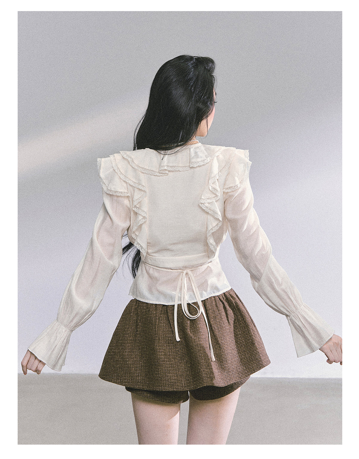 ShaoYeYan Showa Naho French V-Neck Lace Blouse