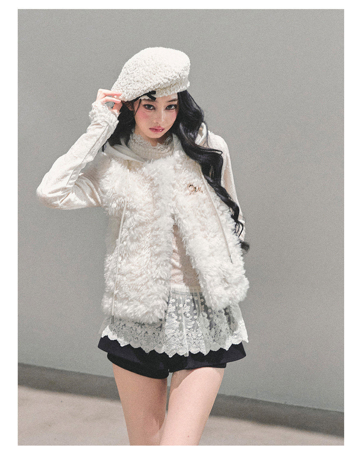 ShaoYeYan Light Snow Lamb Fur Vest