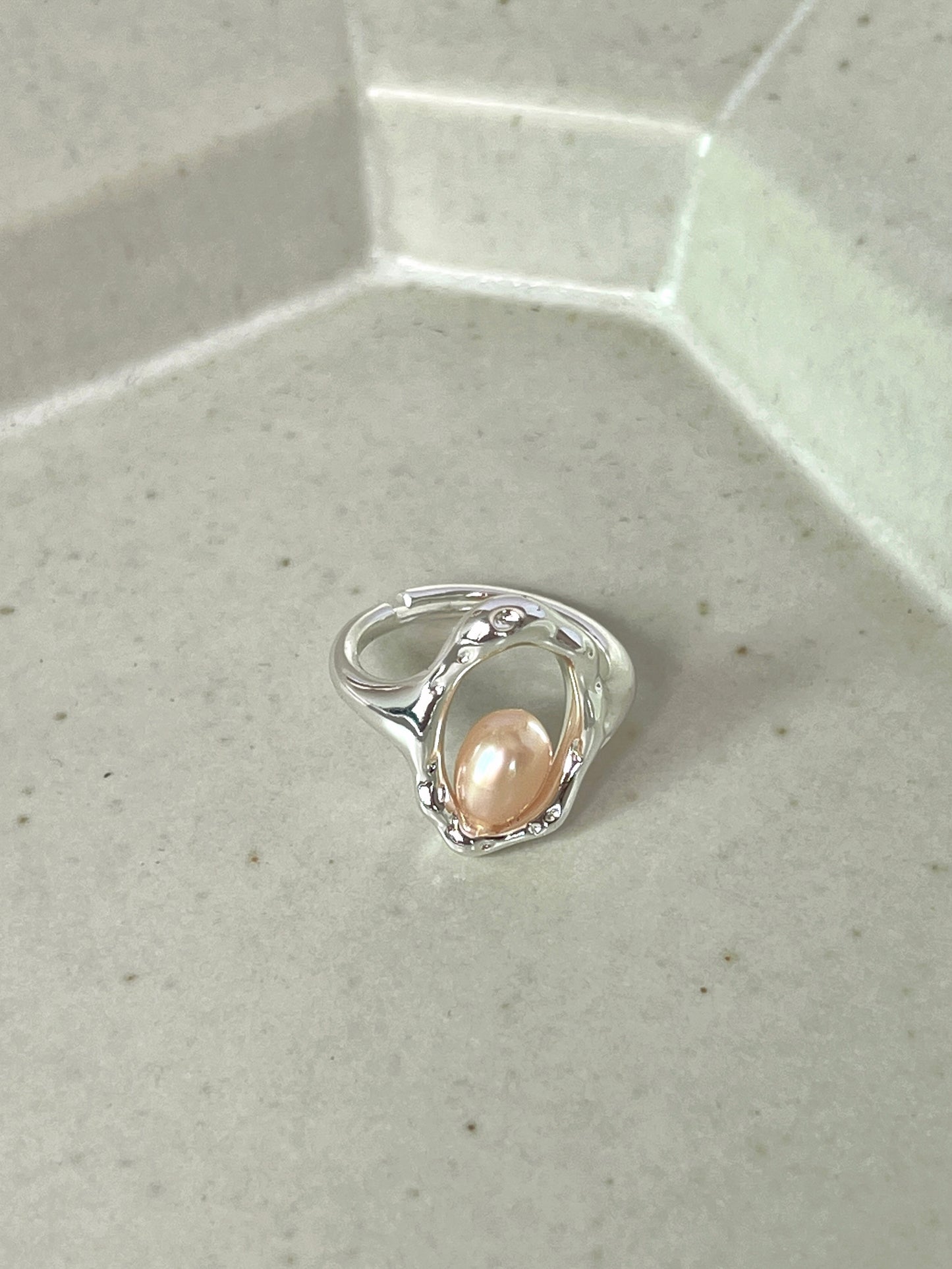 VIGVOG Geometric Pearl Ring