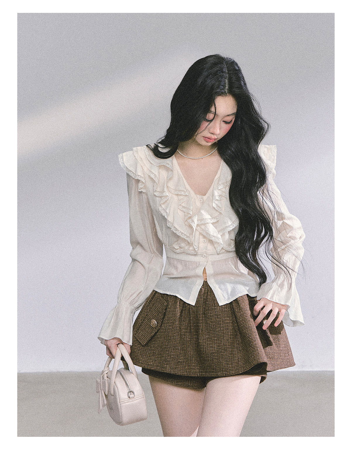 ShaoYeYan Showa Naho French V-Neck Lace Blouse