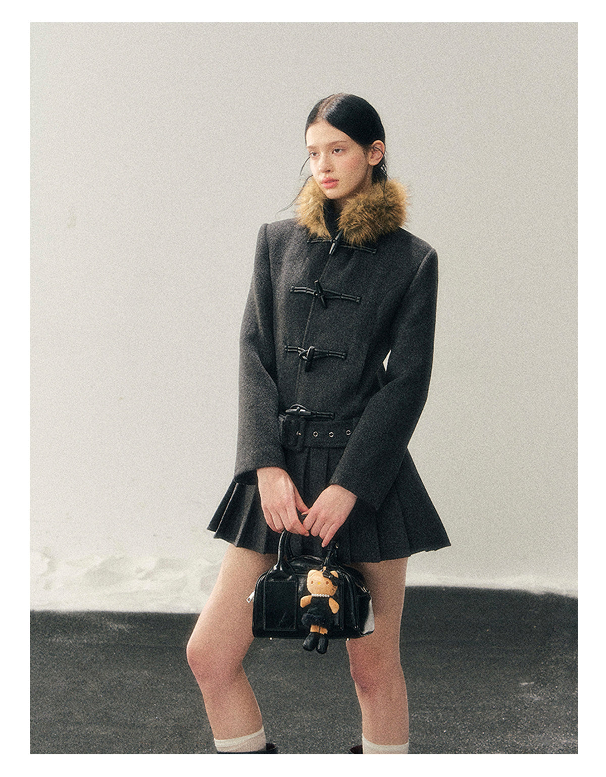 ShaoYeYan Aomalm Winter's Whisper Toggle Wool Coat