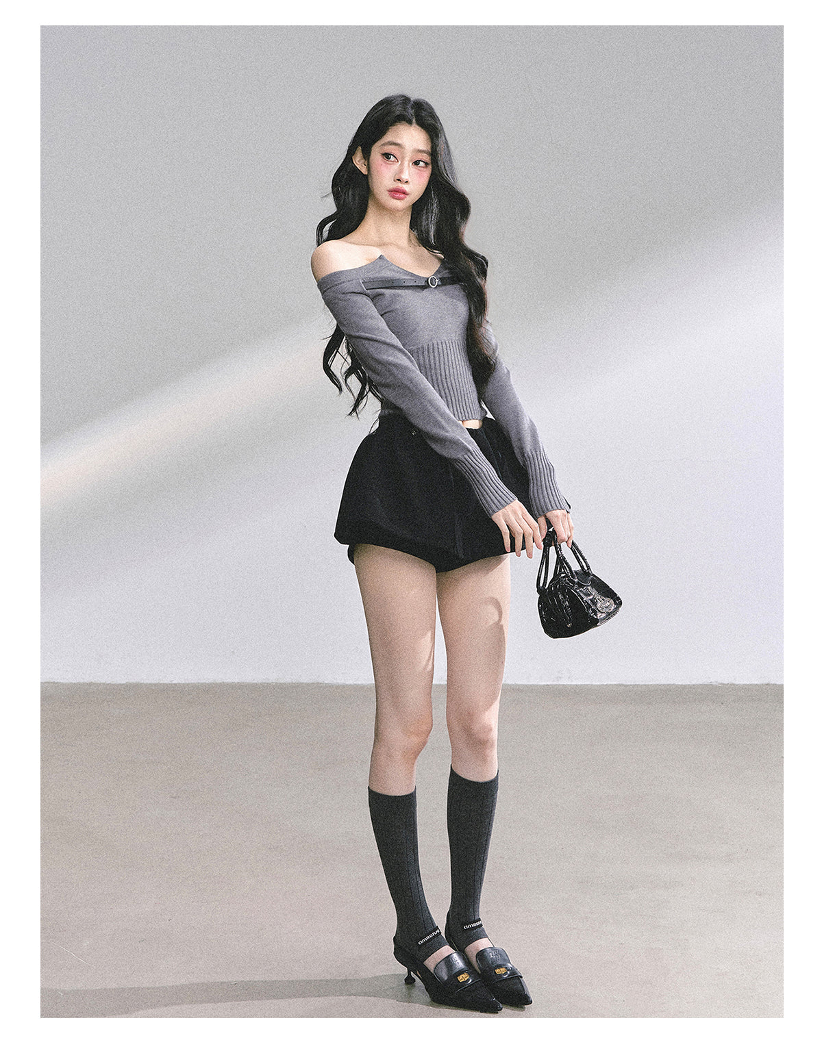 SHAOYEYAN Off-Shoulder Long Sleeve Knit Tee