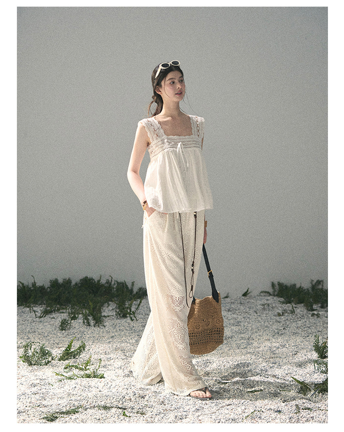 ShaoYeYan Aomalm Summer Light Through Gauze French Square Neck Lace Blouse