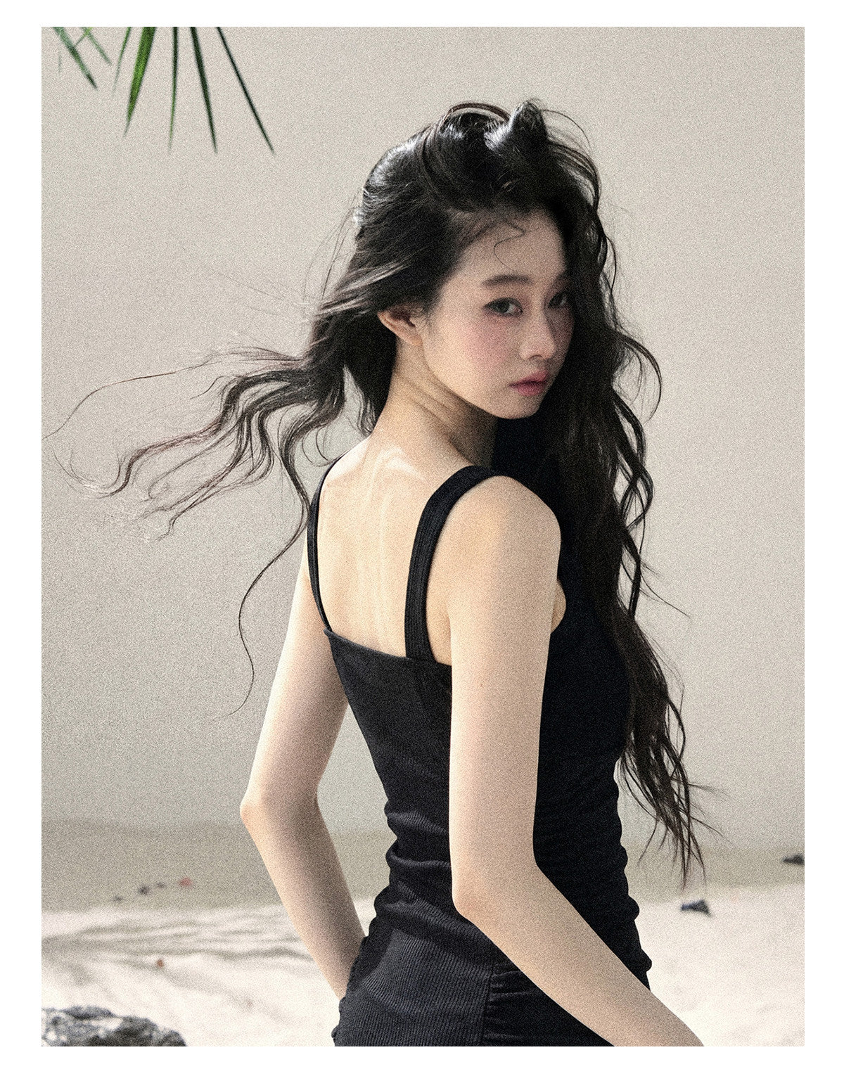 ShaoYeYan Aomalm Gap of Light & Shadow Korean Halter Knit Dress