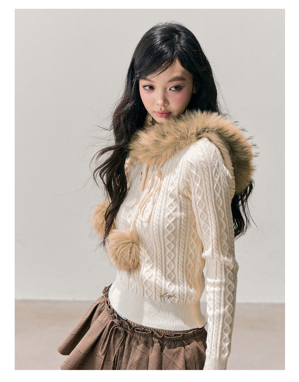 ShaoYeYan Aomalm Lingering Snow Traces Hooded Cable Knit Sweater