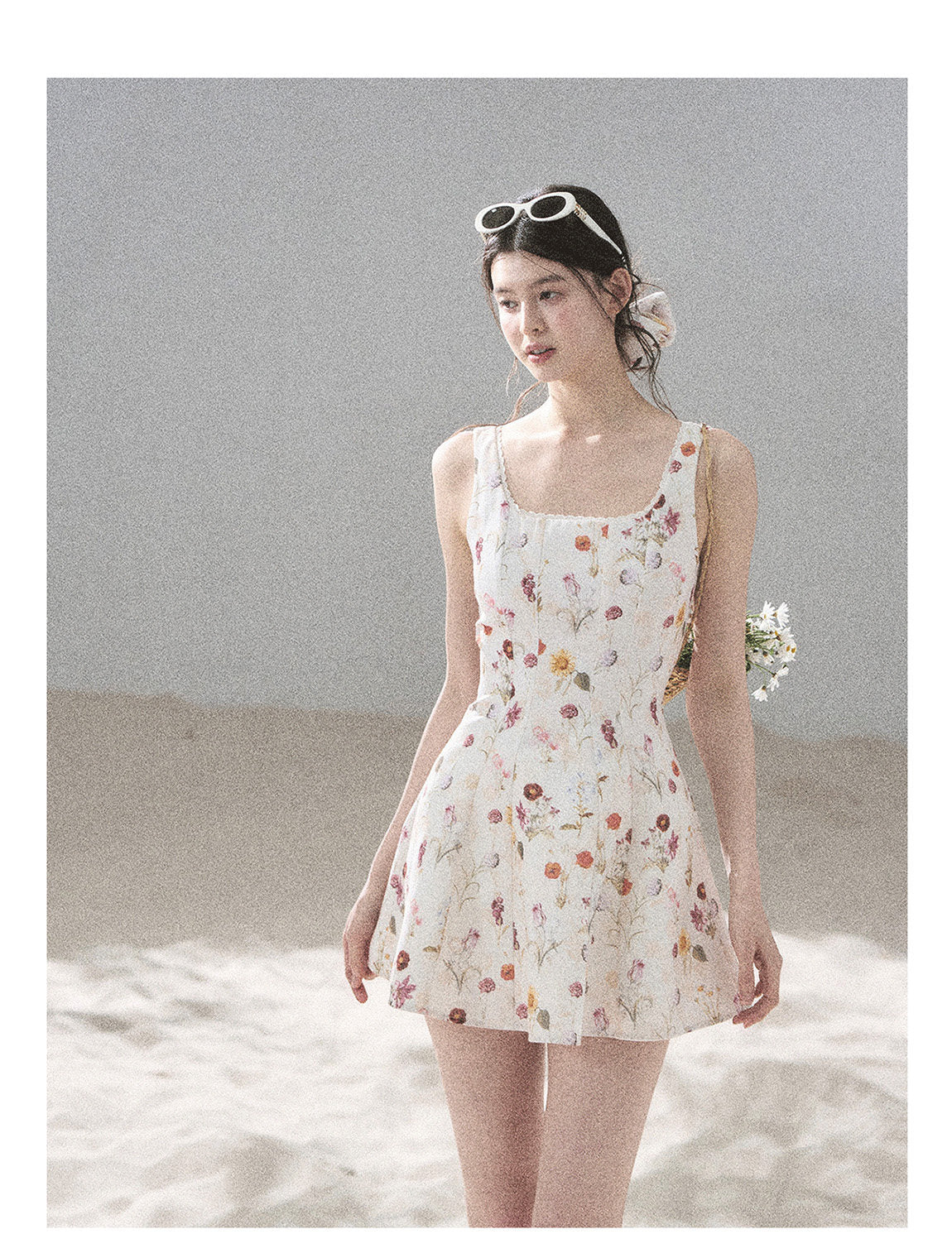 ShaoYeYan Aomalm Chamomile Summer French Lace Floral Strap Dress