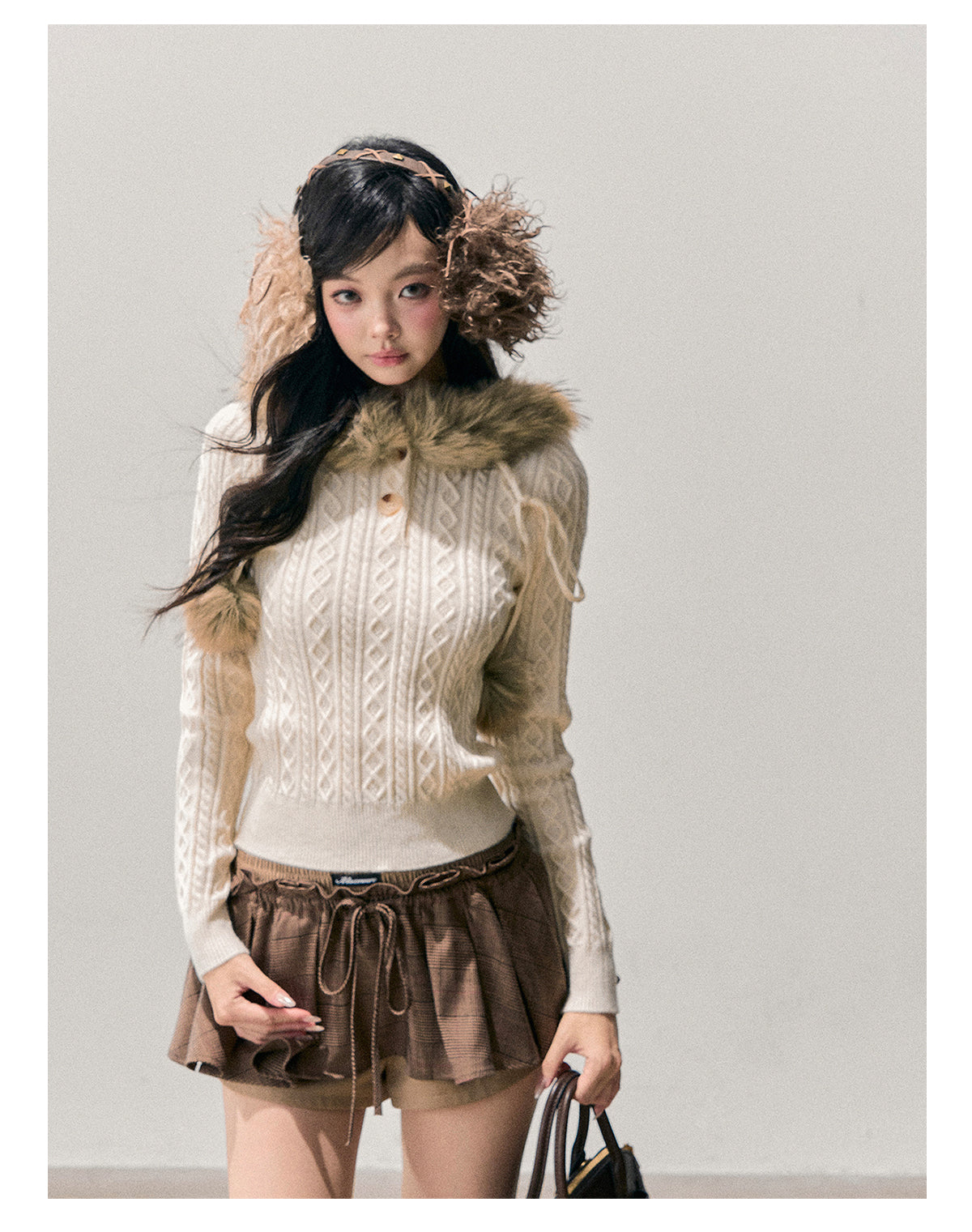 ShaoYeYan Aomalm Lingering Snow Traces Hooded Cable Knit Sweater