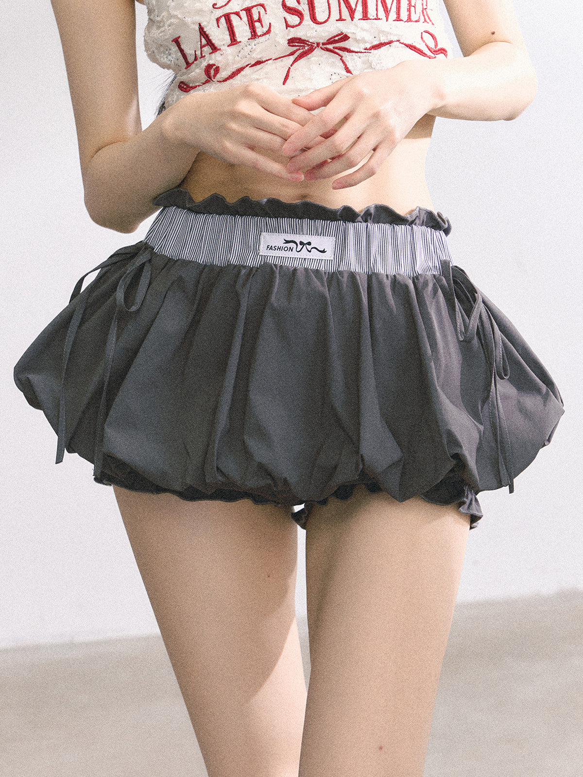 SHAOYEYAN Floral Hem Mini Skirt