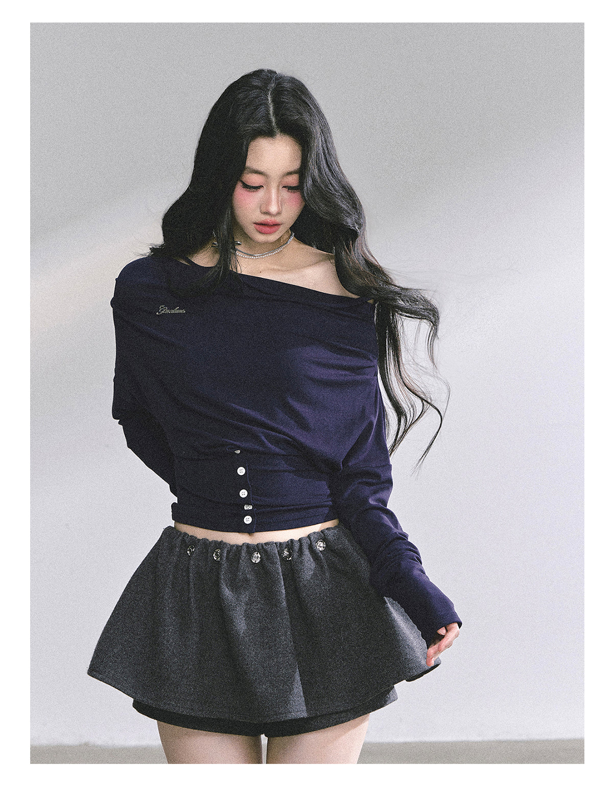 SHAOYEYAN Off-Shoulder Waist-Defining Long Sleeve Tee