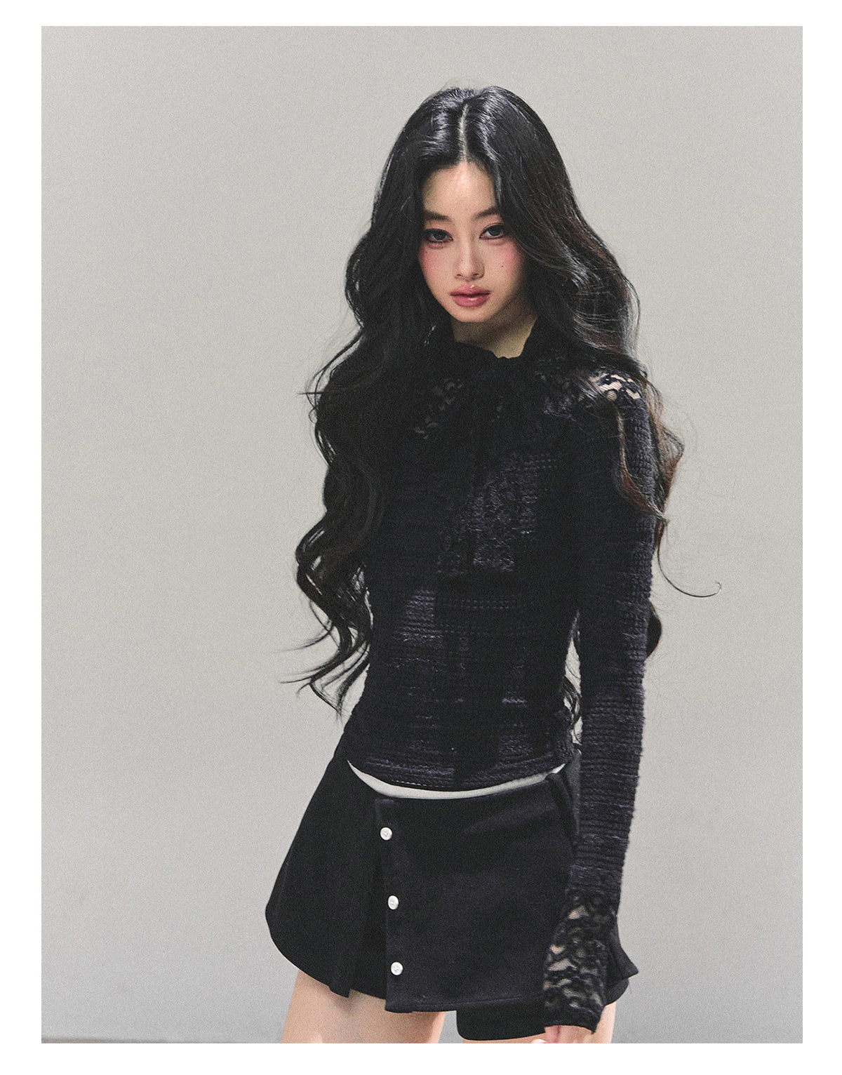 ShaoYeYan Black & White Long Sleeve Lace T-Shirt