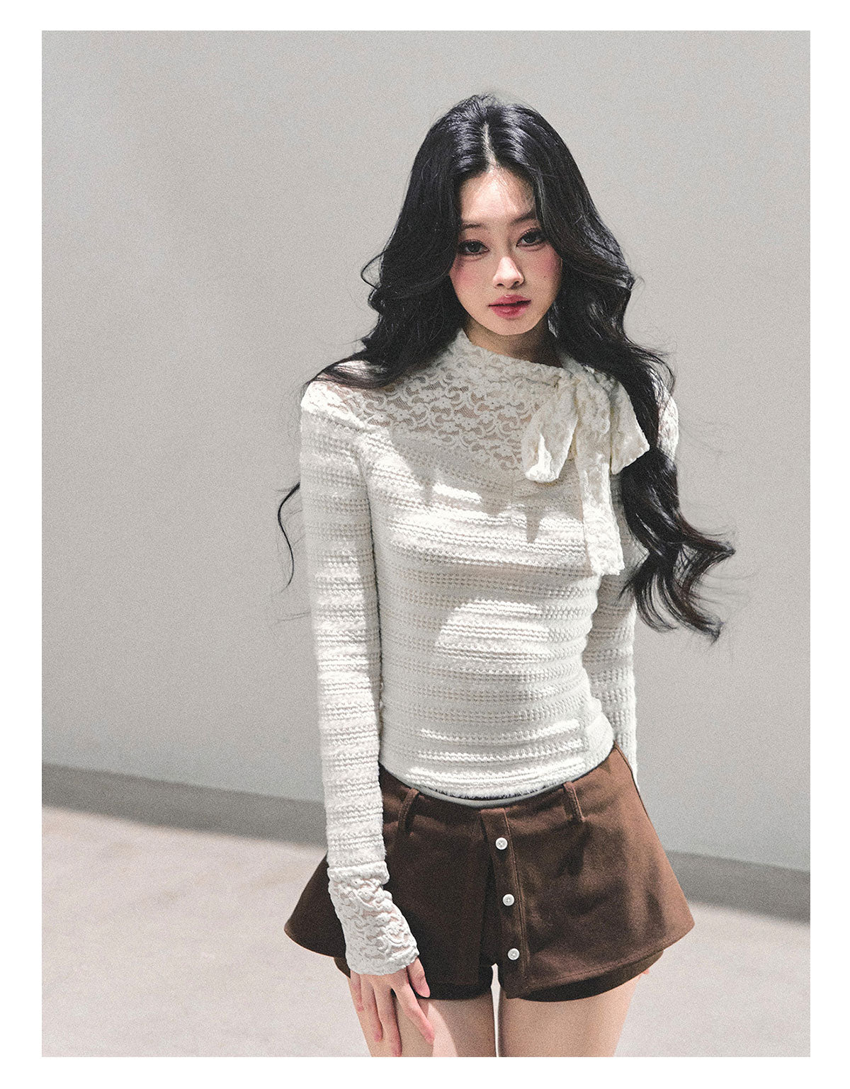 ShaoYeYan Black & White Long Sleeve Lace T-Shirt