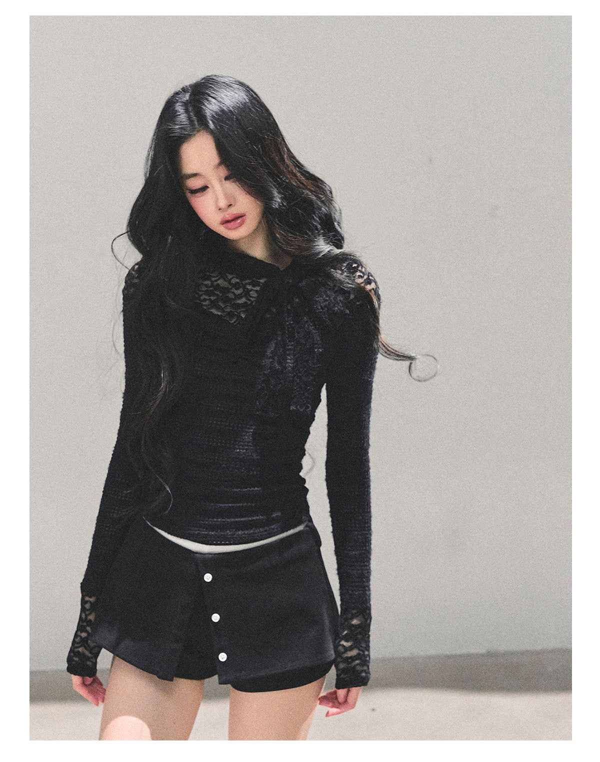 ShaoYeYan Black & White Long Sleeve Lace T-Shirt