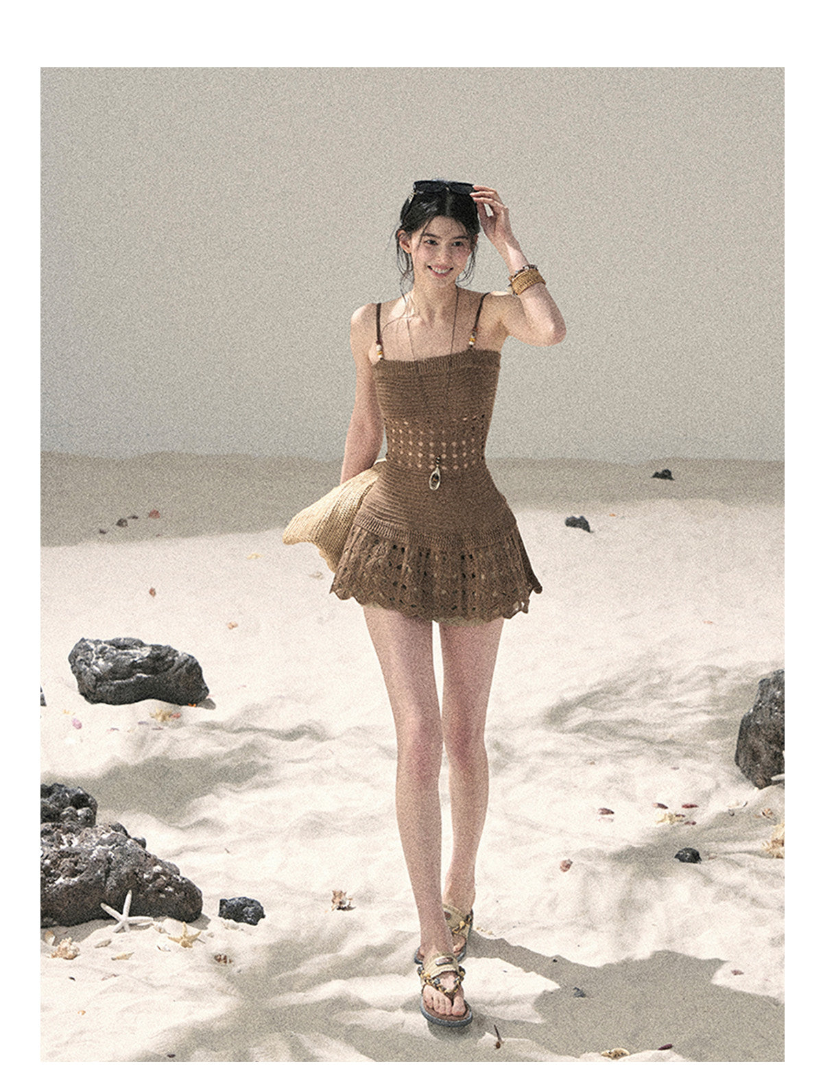 ShaoYeYan Aomalm Gap of Existence French Knit Hollow Cami