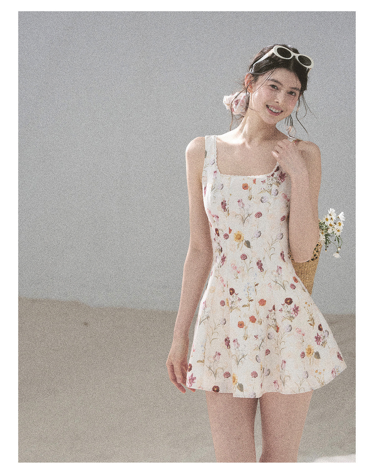 ShaoYeYan Aomalm Chamomile Summer French Lace Floral Strap Dress