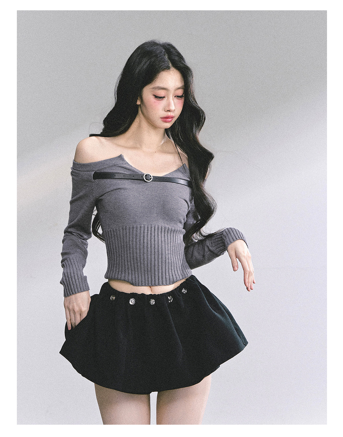SHAOYEYAN Off-Shoulder Long Sleeve Knit Tee