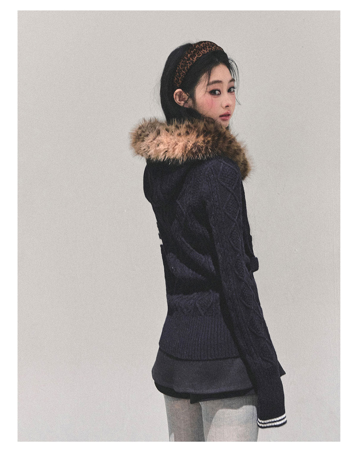 ShaoYeYan Only She Walked By Hooded Sweater