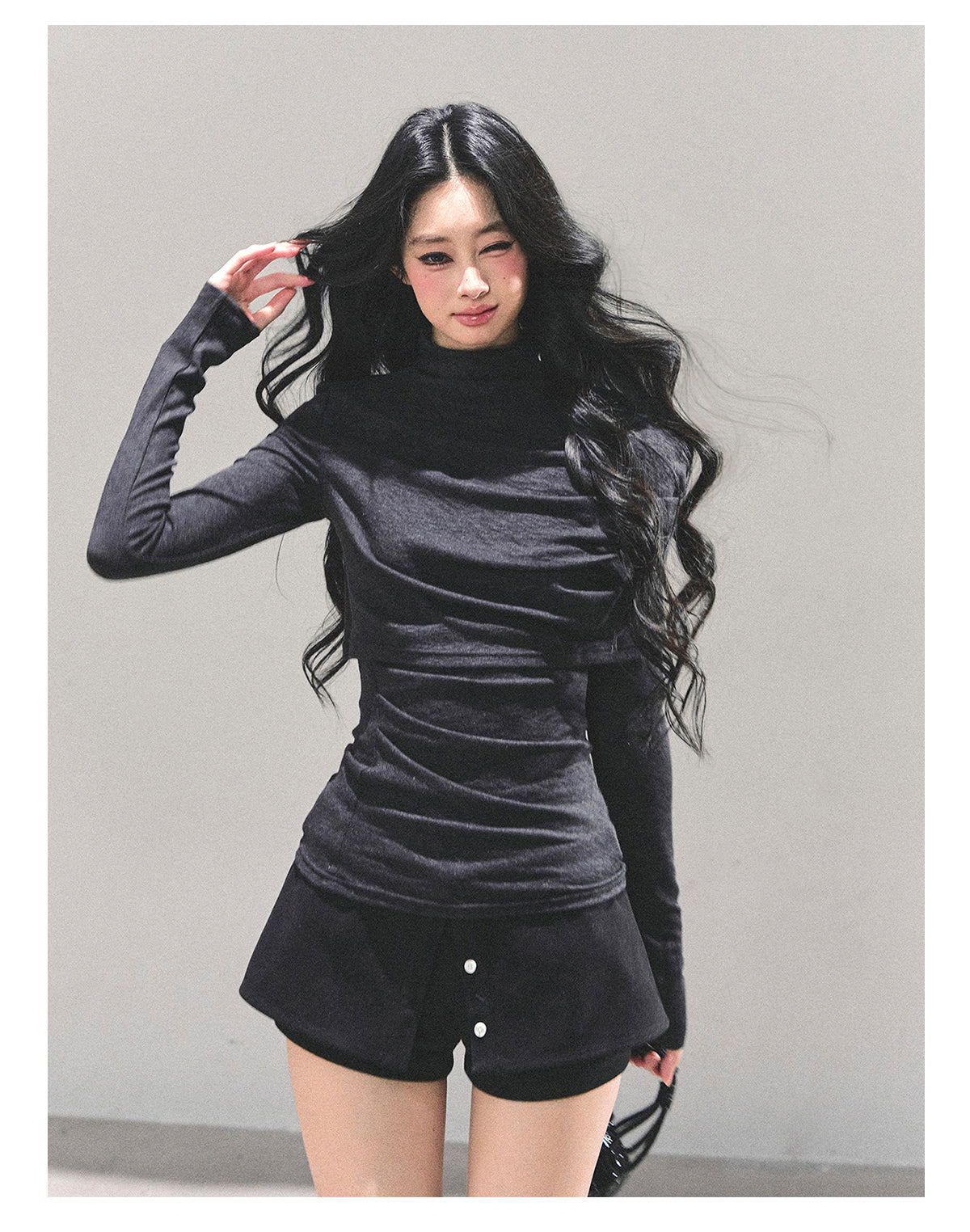 ShaoYeYan Silent Echo Semi-Turtleneck Base Layer